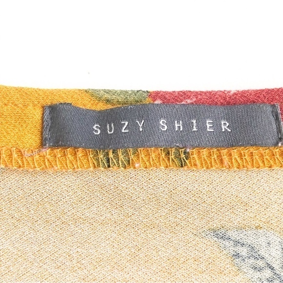 𝅺Suzy Shier Floral Top - Picture 4 of 7